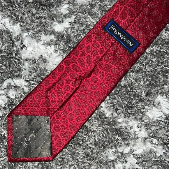EUC Yves Saint Laurent Red Men's Tie - Picture 5 of 6